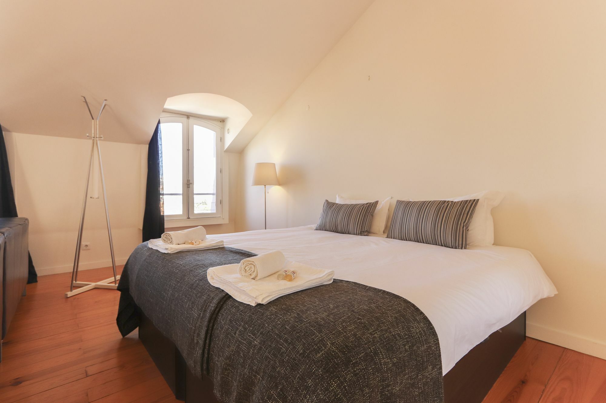 Santa Catarina Stylish By Homing Apartment Lisbon Bagian luar foto